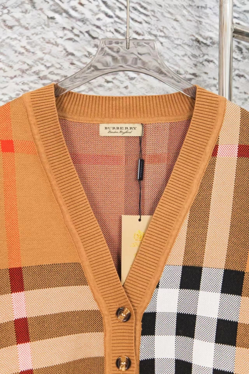 Burberry Sweaters